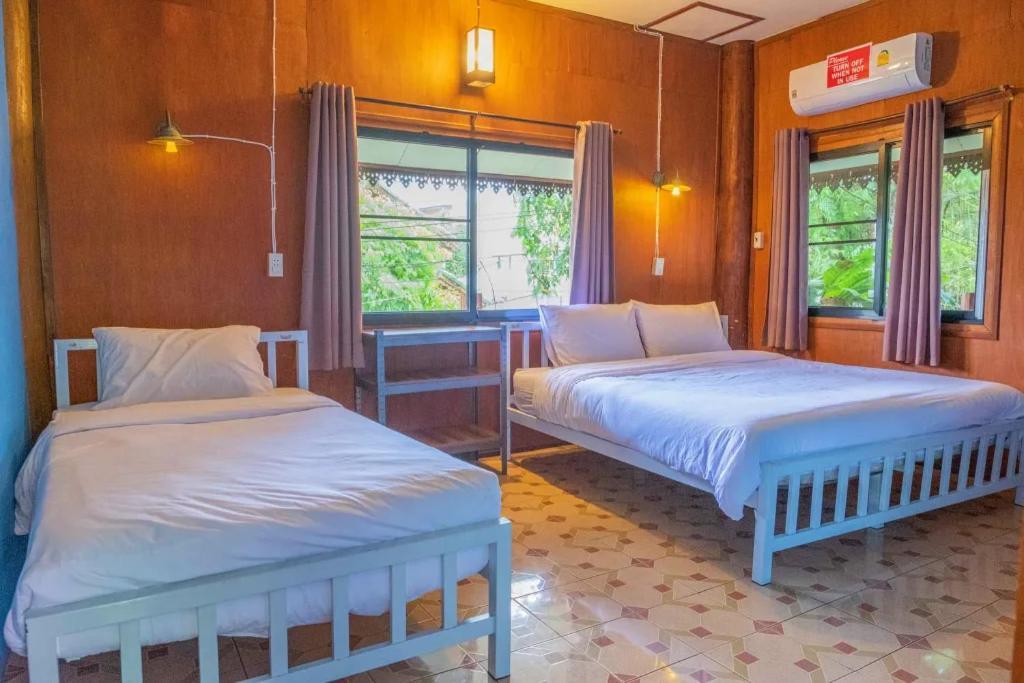 Хостел Happy House Backpackers Пай Экстерьер фото