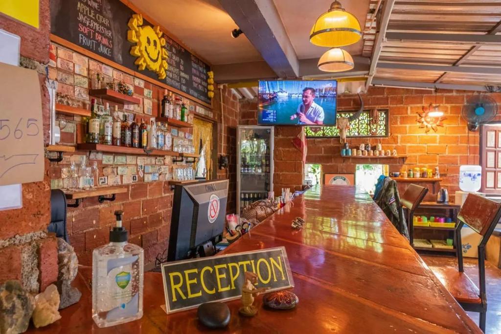 Хостел Happy House Backpackers Пай Экстерьер фото